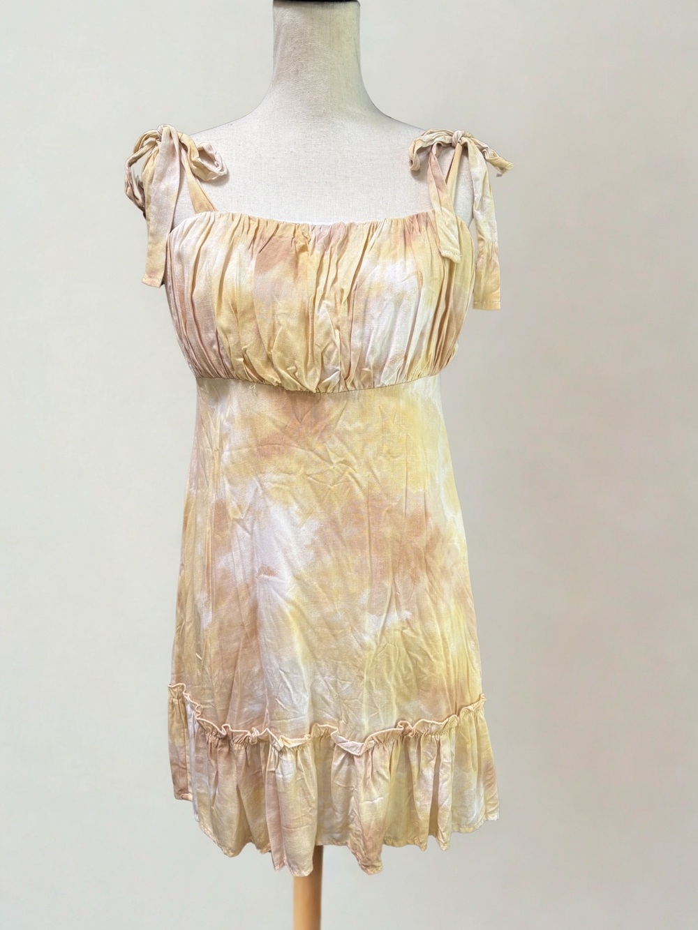 NWT Tie-Dye Tie-Strap Ruched Sun Dress in Soft Yellow & Cream